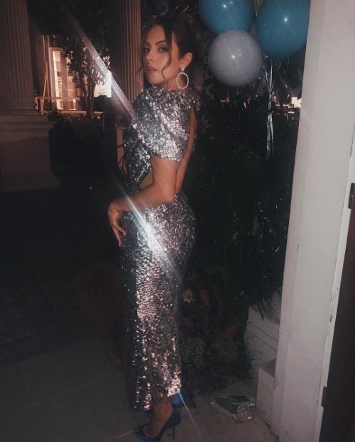 Elizabeth Gillies Beauty In Silver 2  nude photo