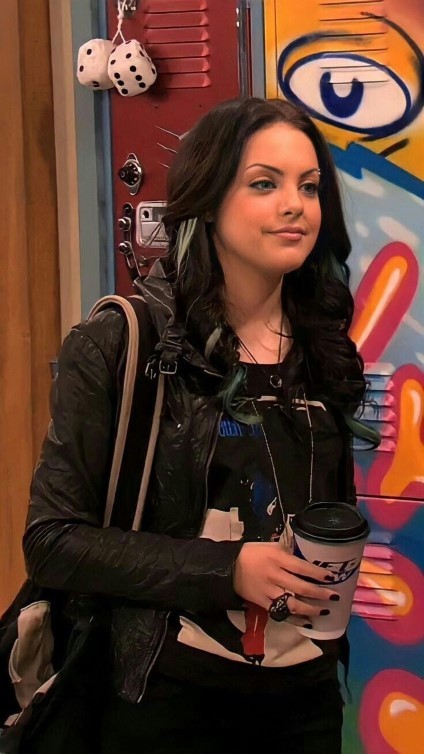 Elizabeth Gillies Can Anybody Rp As Jade West 7  nude photo