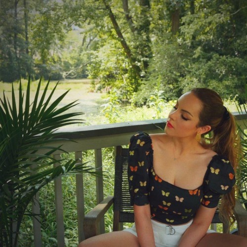 Elizabeth Gillies Daydreaming  nude photo