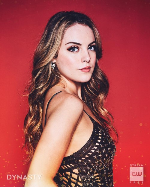Elizabeth Gillies It S Fallon S World Everyone Is Just Living In It  nude photo