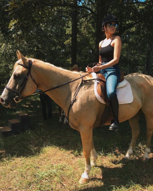 Elizabeth Gillies On A Horse  nude photo