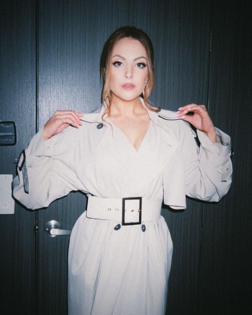 Elizabeth Gillies White Coat  nude photo