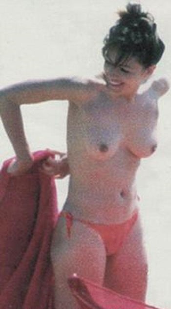 Elizabeth Hurley Nipple Slip  nude photo