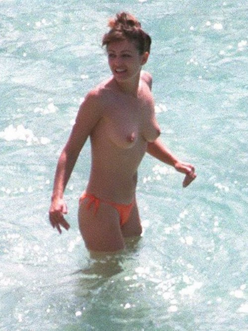Elizabeth Hurley Nude Tits In Water  nude photo