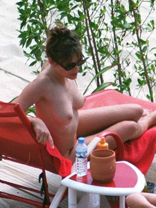 Elizabeth Hurley Real Nude Leaked  nude photo
