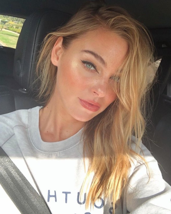 Elizabeth Turner  nude photo