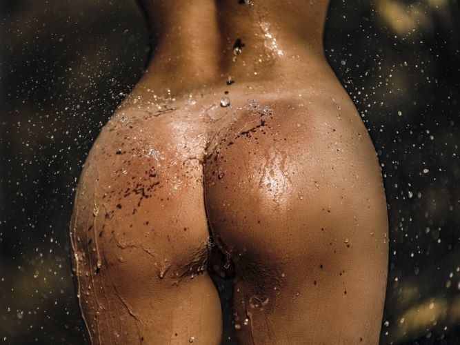 Elsie Hewitt Nude Butt  nude photo