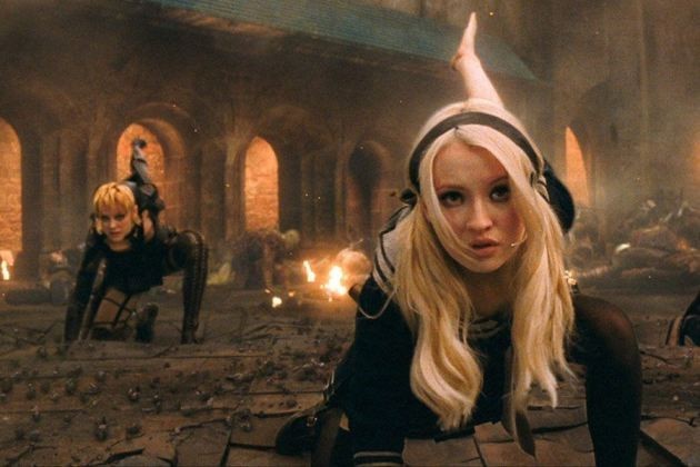 Emily Browning Sucker Punch  nude photo