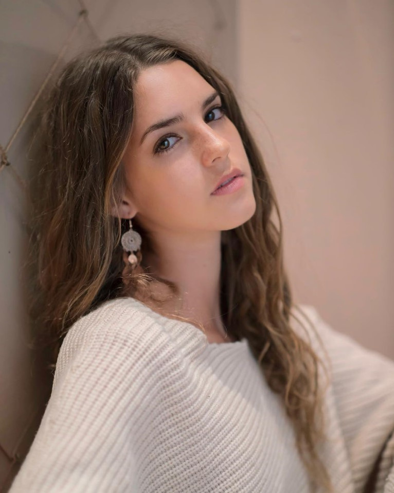 Emily Feld  nude photo