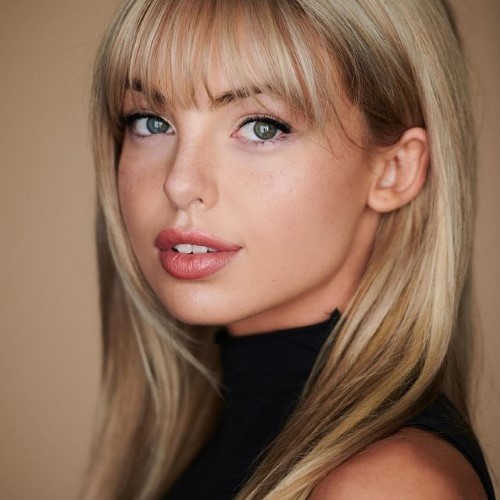 Emma Kotos  nude photo