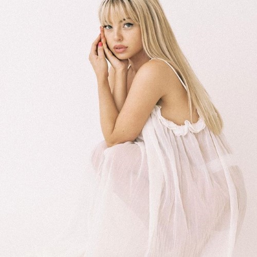 Emma Kotos  nude photo