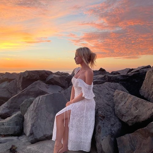 Emma Kotos  nude photo