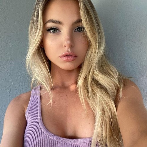 Emma Kotos  nude photo