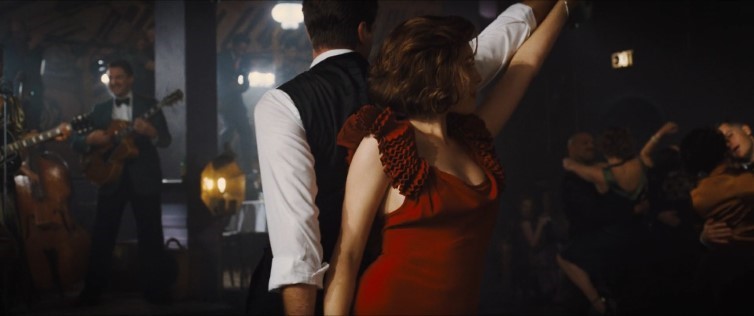 Emma Mackey – Eiffel (2021)  nude photo