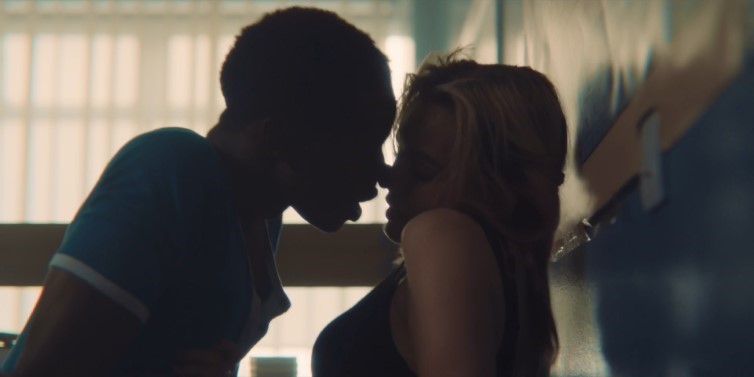 Emma Mackey – Sex Education (2019)  nude photo