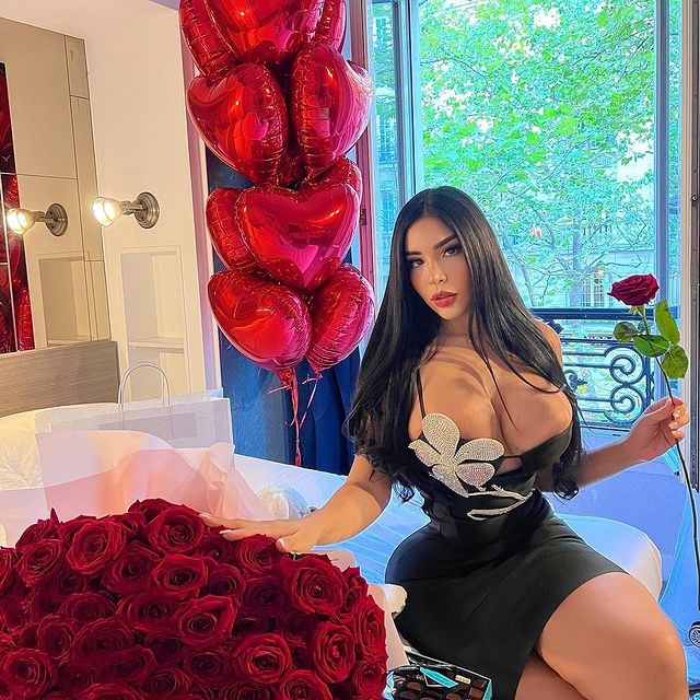 Ennid Wong  nude photo