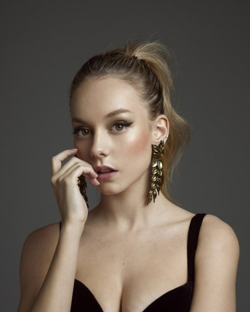 Ester Exposito Beautiful  nude photo