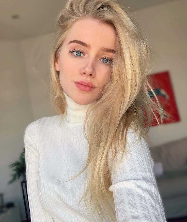 Eva Vlaardingerbroek  nude photo