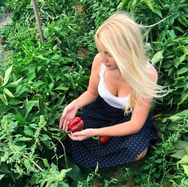 Eva Vlaardingerbroek  nude photo