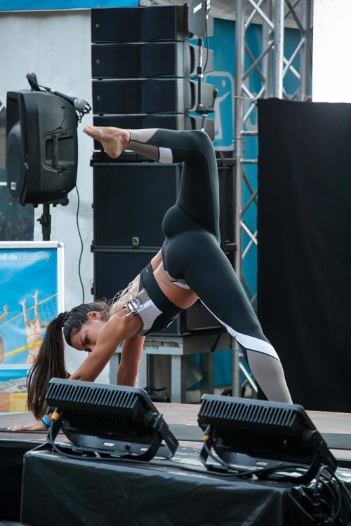 Fernanda Brandao Hot Ass Sexy Fitness  nude photo