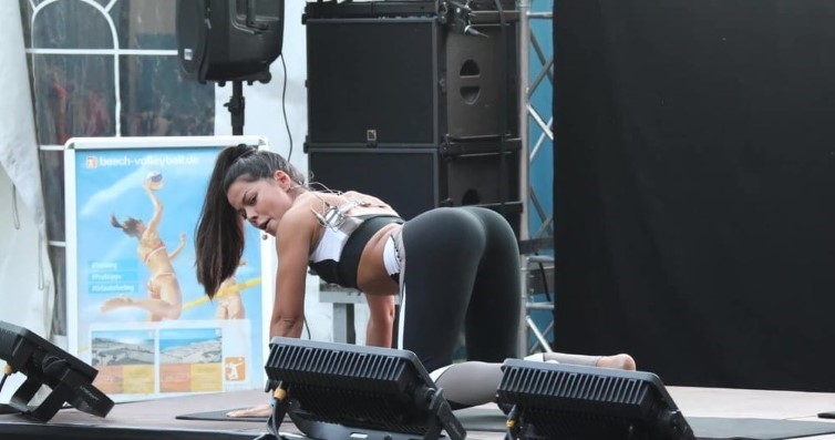 Fernanda Brandao Perfect Ass Bent Over  nude photo