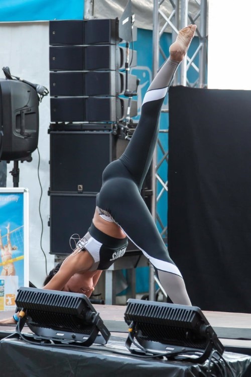 Fernanda Brandao Sexy Booty Workout  nude photo