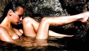 Flaming Nudes Diane Kruger Topless And Wet Fervent Young Nude Babes  nude photo