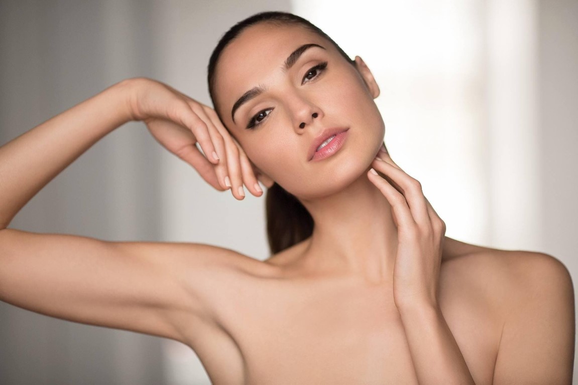 Gal Gadot Beautiful Actress Wonder Makeup  nude photo