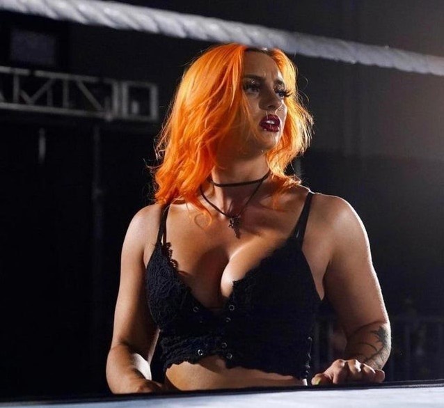 Gigi Dolin  nude photo