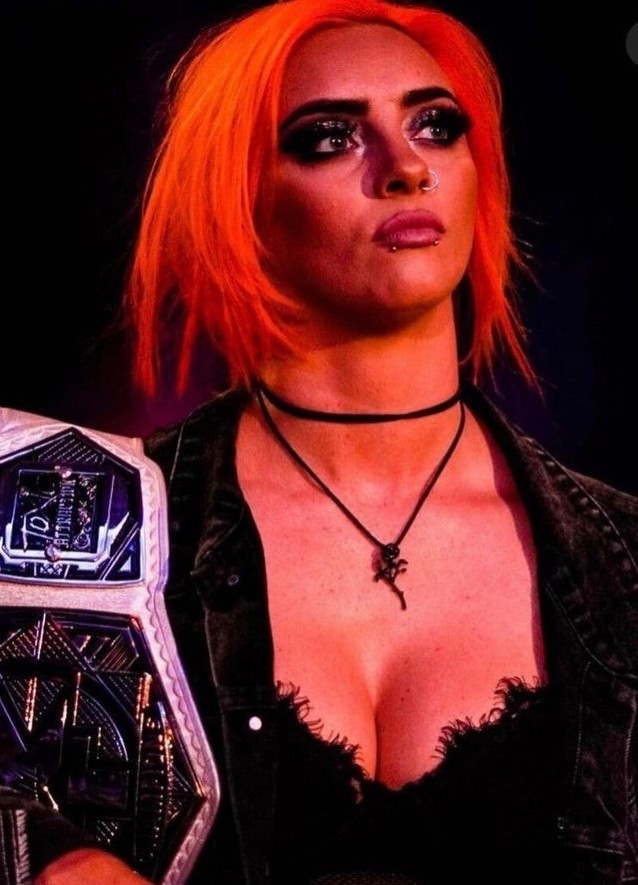 Gigi Dolin  nude photo