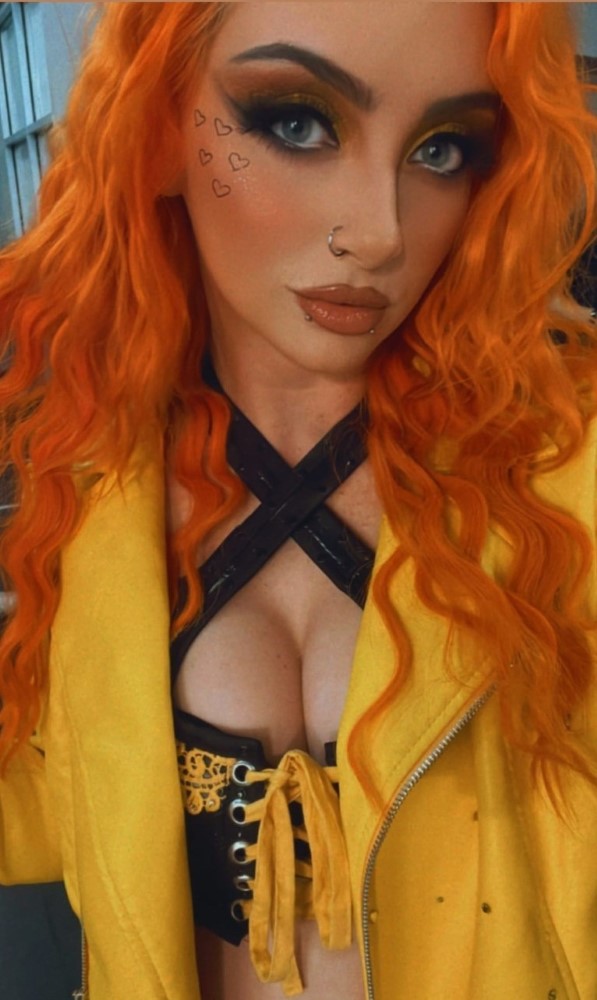 Gigi Dolin  nude photo