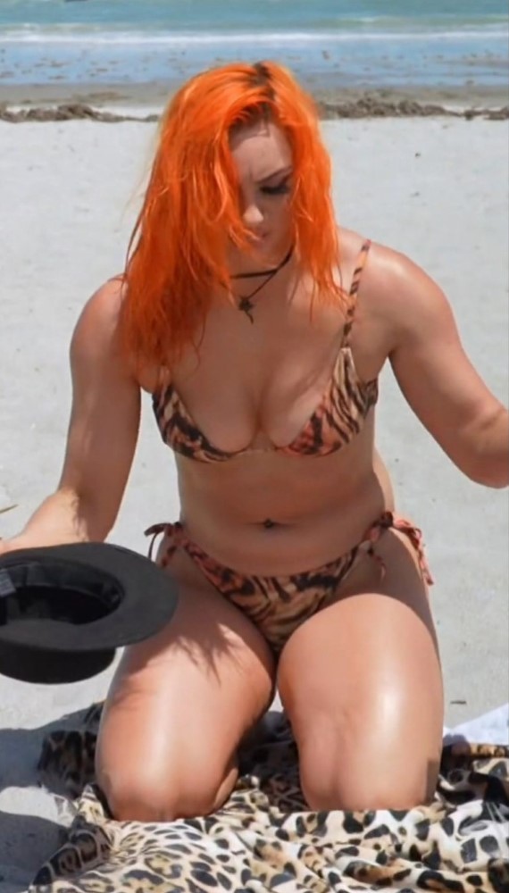 Gigi Dolin Bikini Body  nude photo