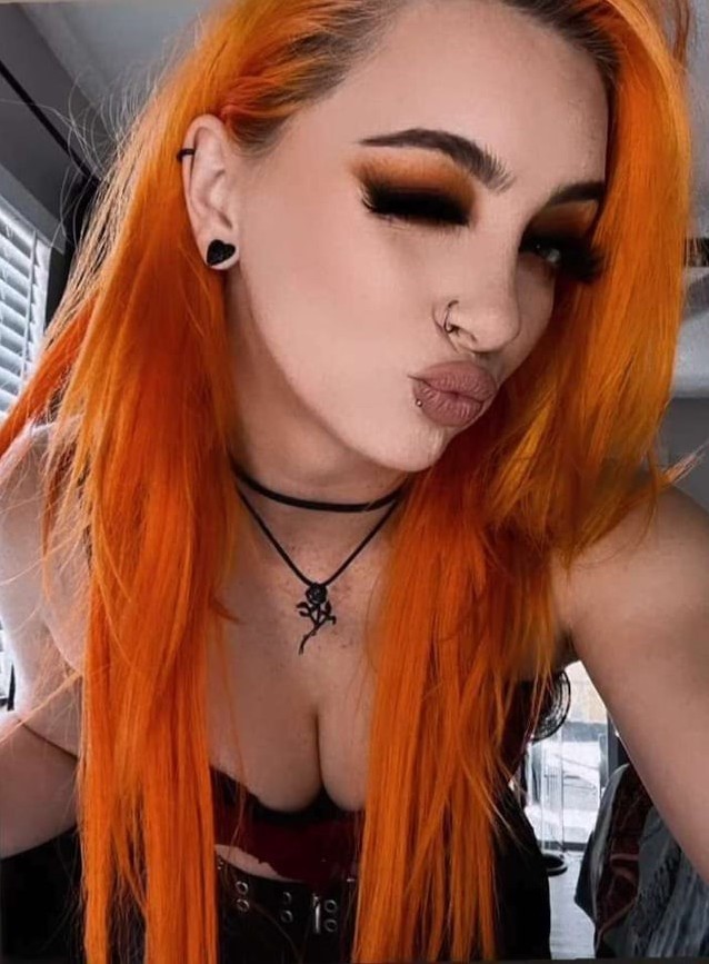 Gigi Dolin Gorgeous Redhead  nude photo