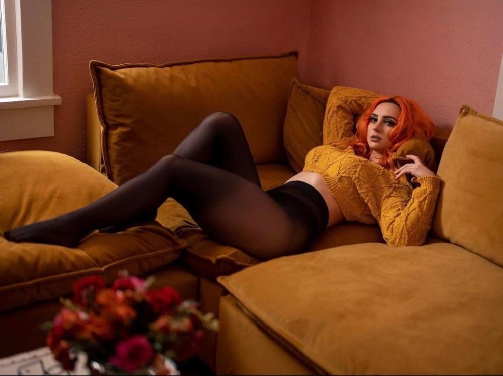 Gigi Dolin Sexy Legs  nude photo