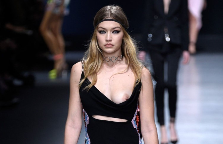 Gigi Hadid Boob Slip Sexy Nipples  nude photo