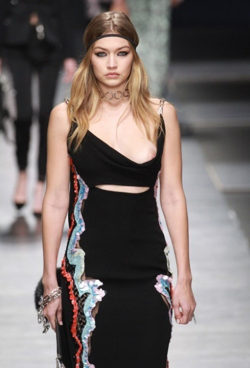 Gigi Hadid Hot Tits Nipslip  nude photo