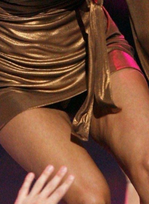 Halle Berry Upskirt  nude photo