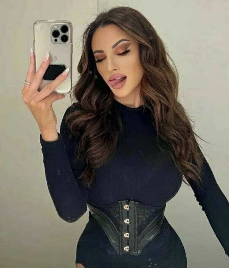 Hanna Carter  nude photo