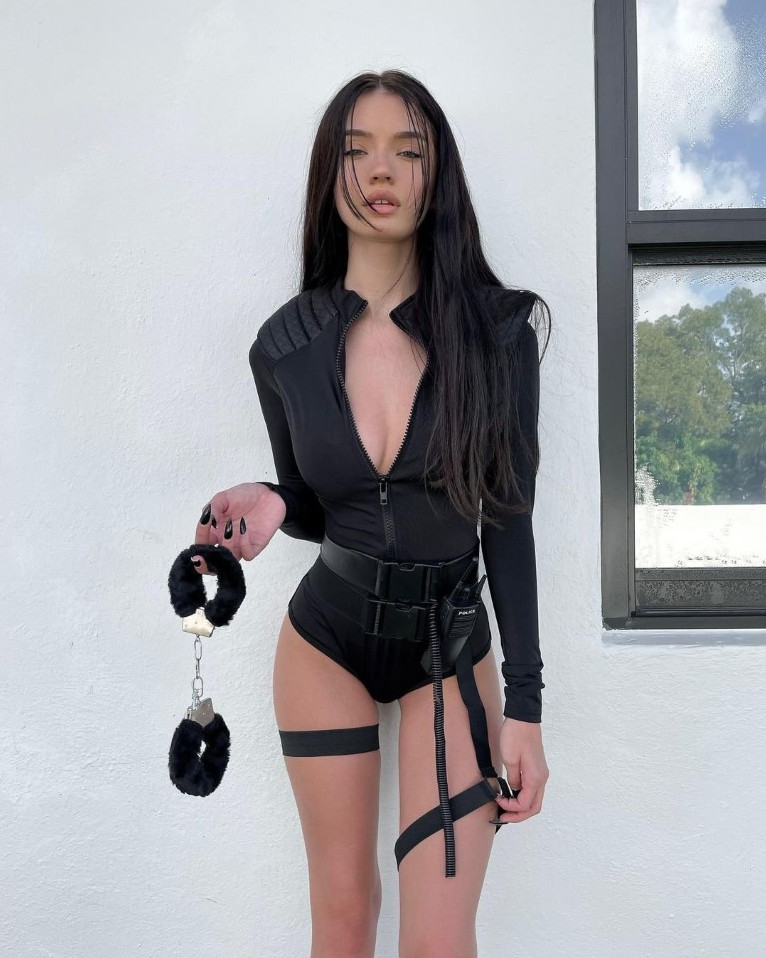 Hannah Grape  nude photo