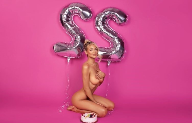 Hannah Palmer  nude photo