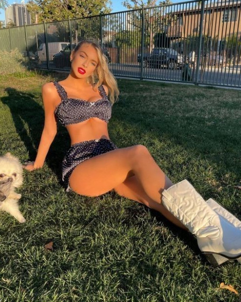 Hannah Palmer  nude photo