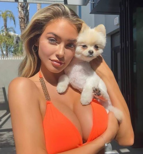 Hannah Palmer  nude photo