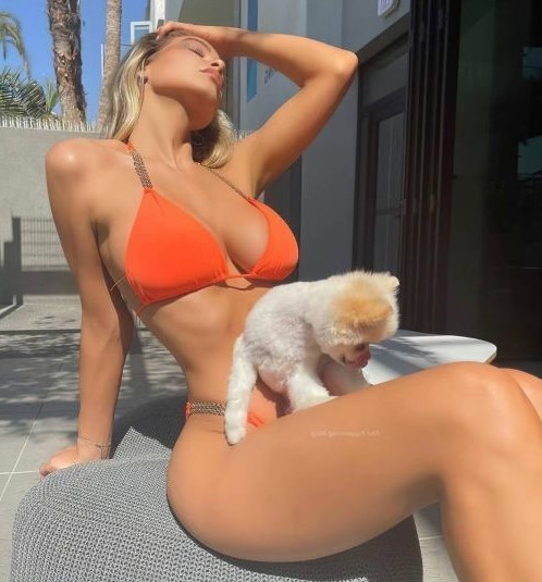 Hannah Palmer  nude photo