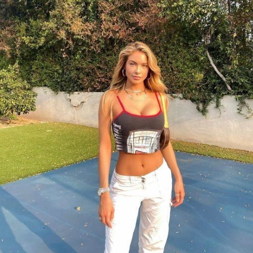 Hannah Palmer  nude photo