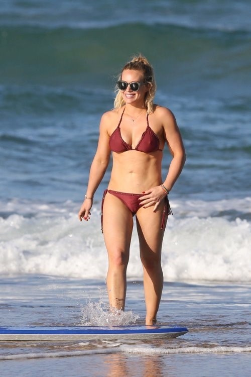 Hilary Duff In Sexy Bikini At Beach  nude photo
