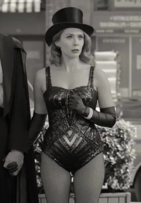 I Want Elizabeth Olsen To Peg Me With A Big Strapon And Jerk Me Off While She Wears This Outfit  nude photo