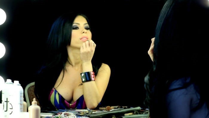 INNA Massive Deep Cleavage  nude photo