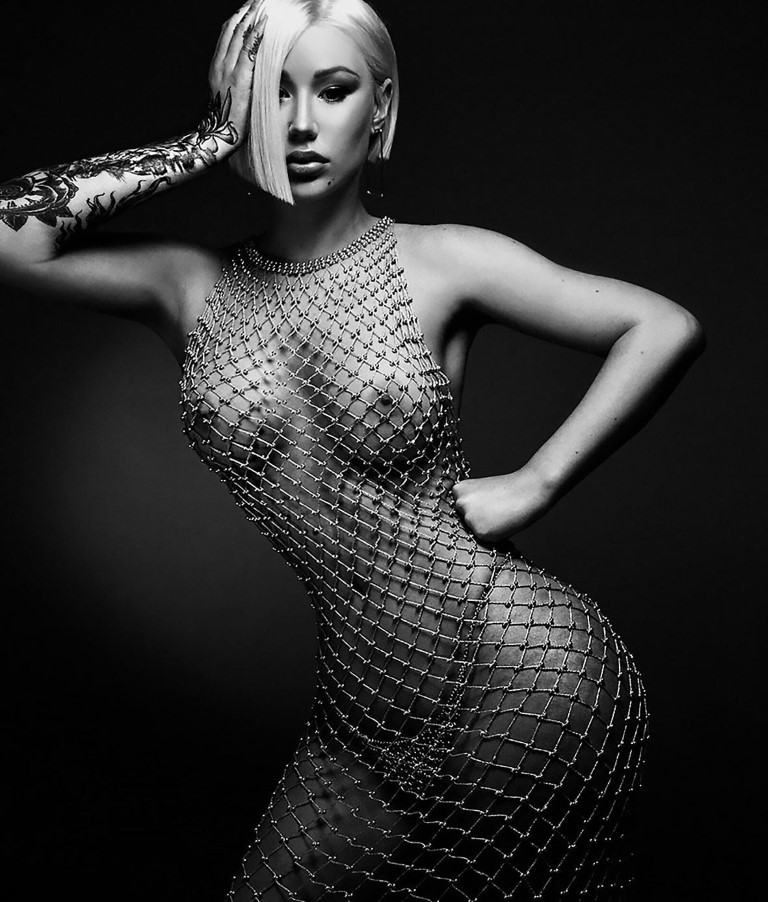 Iggy Azalea Nude Tits Sexy Nipples  nude photo