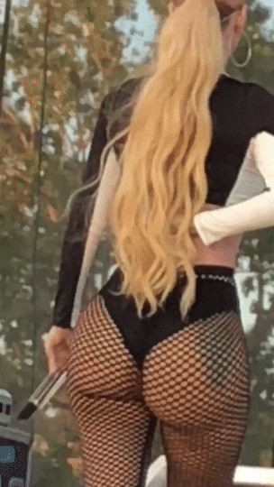 Iggy Azalea Sexy Big Butt  nude photo