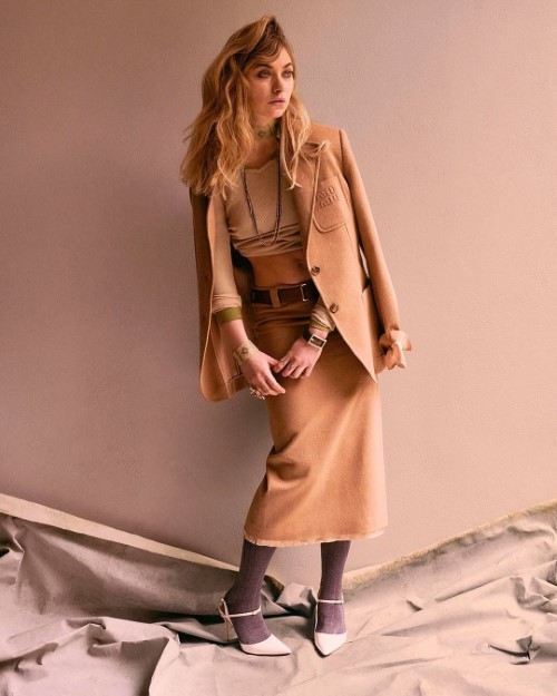 Imogen Poots Amazing Magazine Photo Shoot 4  nude photo